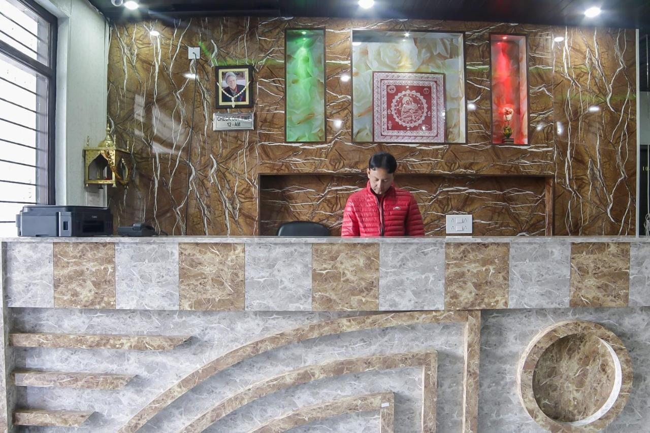 Oyo 30488 Satkar Hotel Pithoragarh Exterior photo
