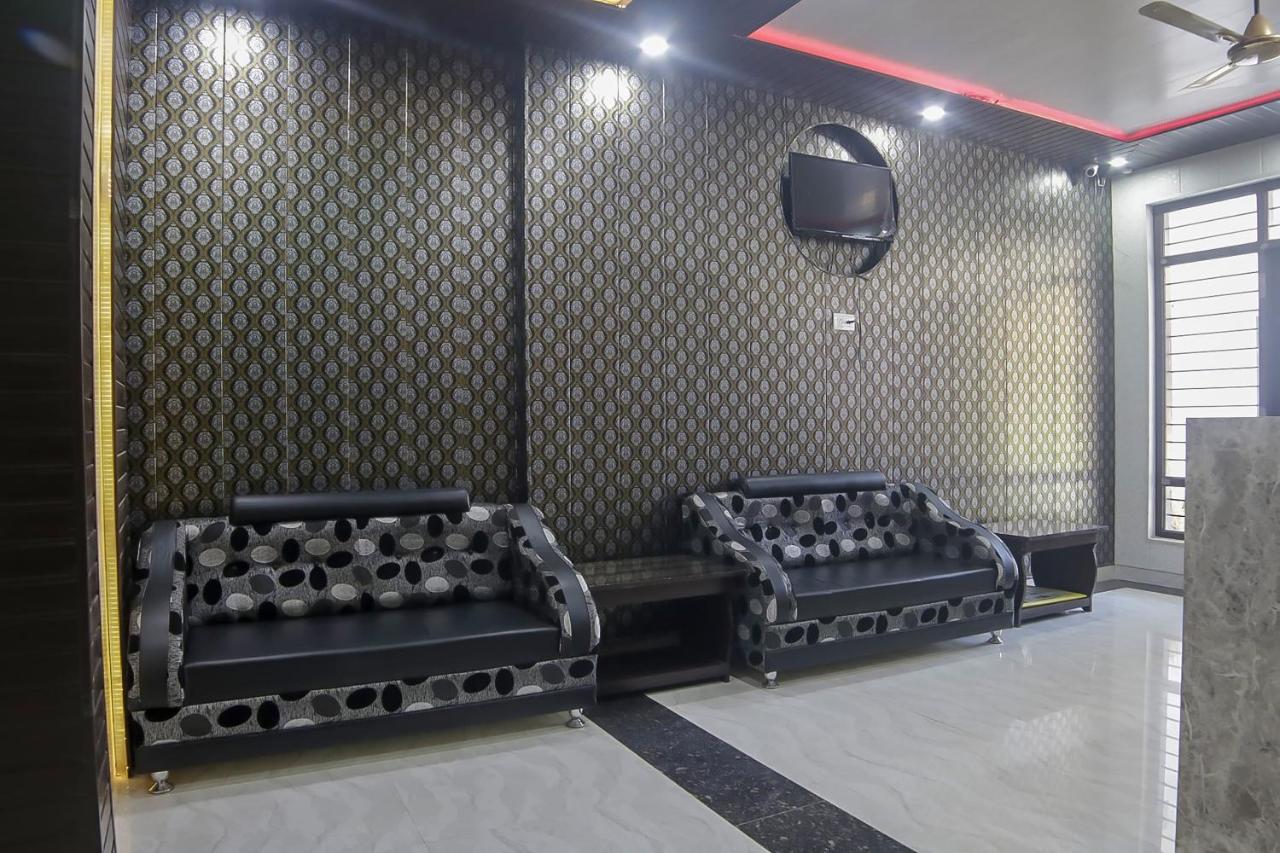 Oyo 30488 Satkar Hotel Pithoragarh Exterior photo